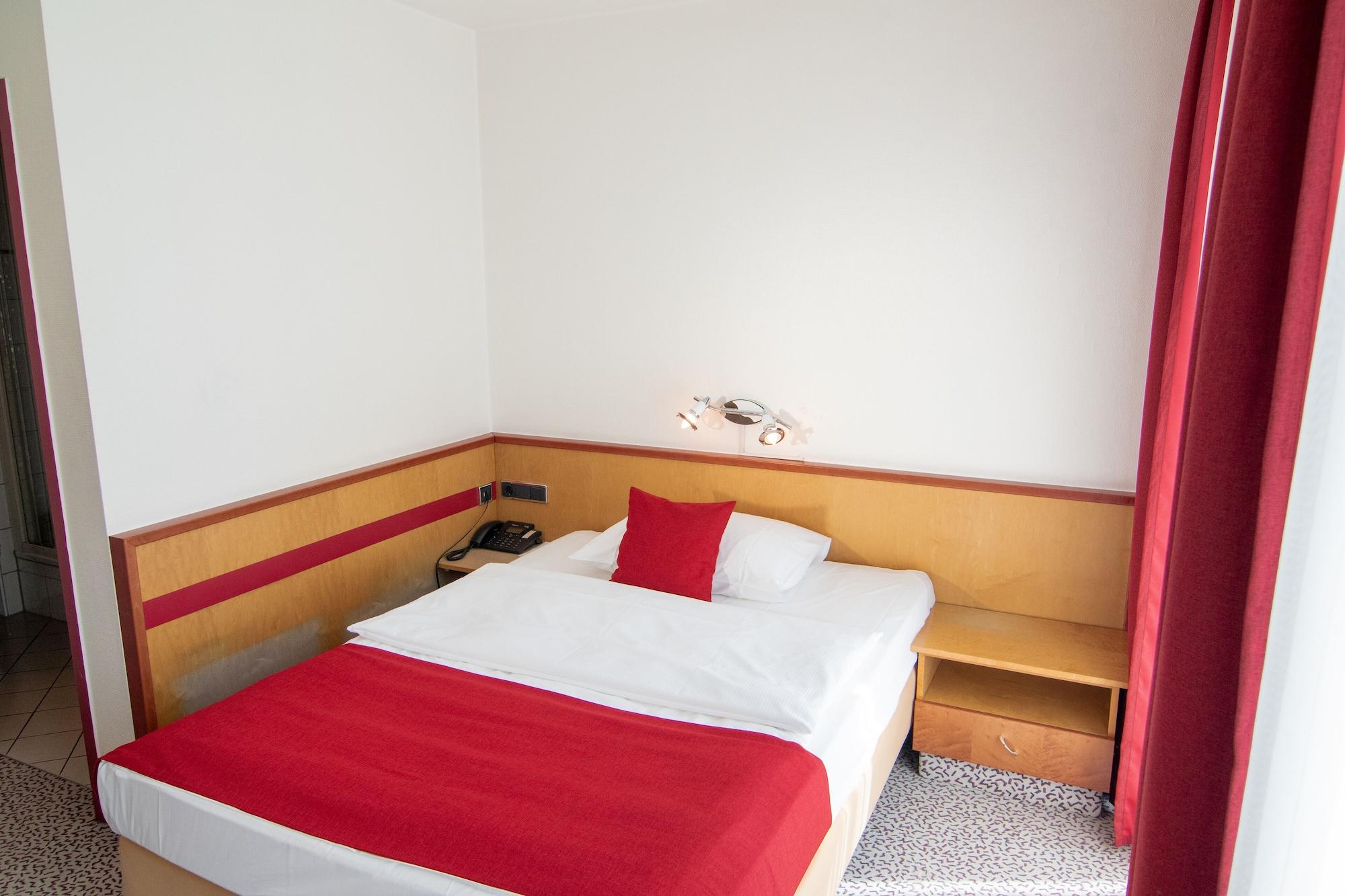 LeoMar Flatrate Hotel Ulm Exterior foto