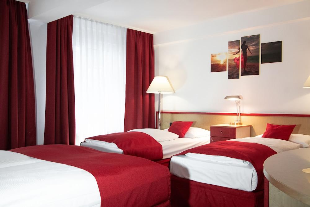 LeoMar Flatrate Hotel Ulm Exterior foto