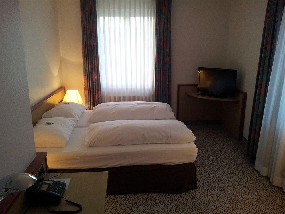 LeoMar Flatrate Hotel Ulm Exterior foto